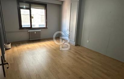 İNCİRLİ CADDESİNDE YÜKSEK TABELA DEĞERLİ KİRALIK 3+1 DAİRE