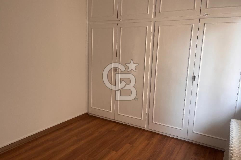 TUNALI, KENNEDY CADDE ÜZERİ İÇİ YENİLENMİŞ KİRALIK 2+1 DAİRE