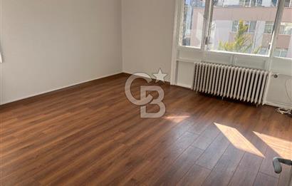 TUNALI, KENNEDY CADDE ÜZERİ İÇİ YENİLENMİŞ KİRALIK 2+1 DAİRE