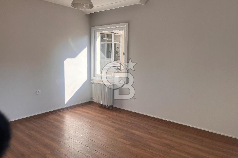 TUNALI, KENNEDY CADDE ÜZERİ İÇİ YENİLENMİŞ KİRALIK 2+1 DAİRE