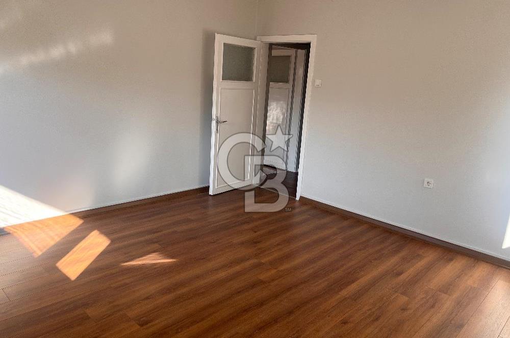 TUNALI, KENNEDY CADDE ÜZERİ İÇİ YENİLENMİŞ KİRALIK 2+1 DAİRE