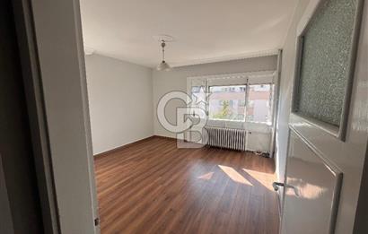 TUNALI, KENNEDY CADDE ÜZERİ İÇİ YENİLENMİŞ KİRALIK 2+1 DAİRE