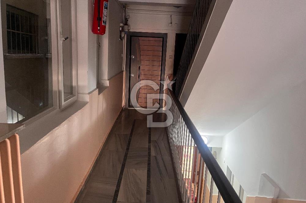 TUNALI, KENNEDY CADDE ÜZERİ İÇİ YENİLENMİŞ KİRALIK 2+1 DAİRE