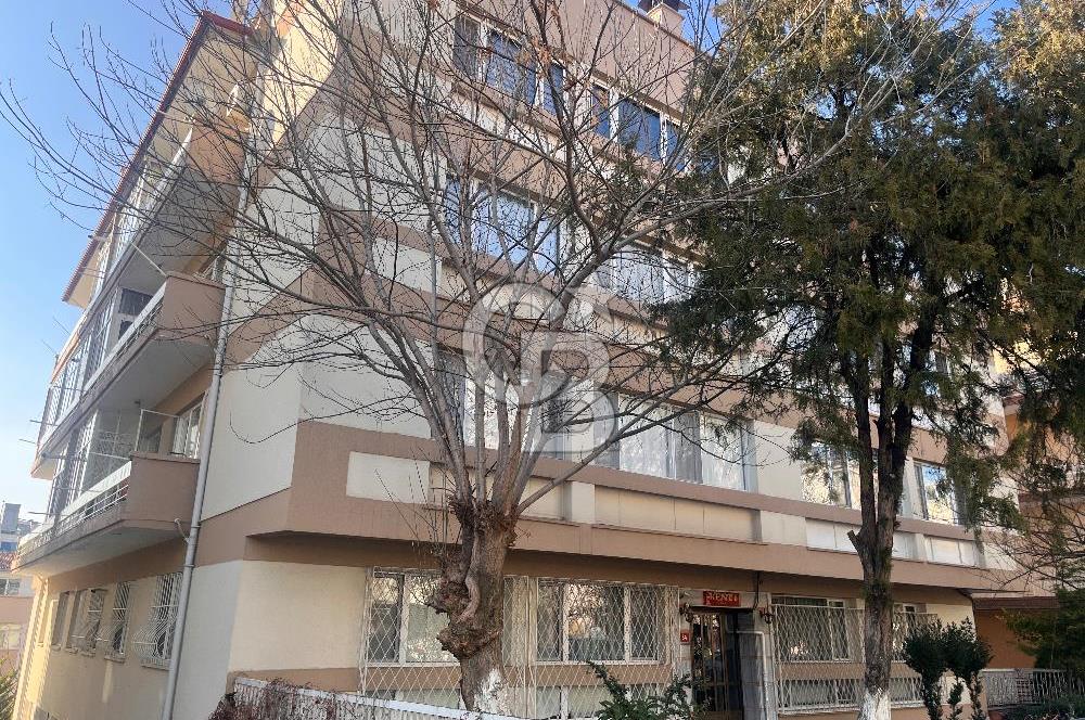 TUNALI, KENNEDY CADDE ÜZERİ İÇİ YENİLENMİŞ KİRALIK 2+1 DAİRE