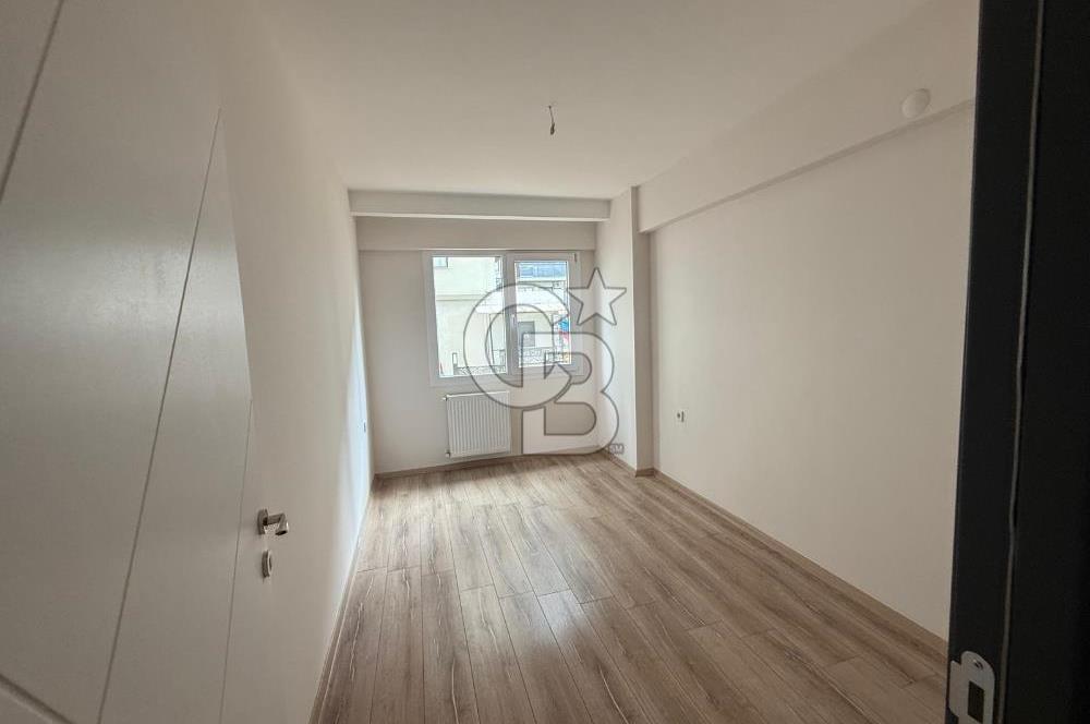 MENEMEN KOYUNDERE’DE TERASLI SİTE İÇİ 3+1 SATILIK ARAKAT DAİRE 