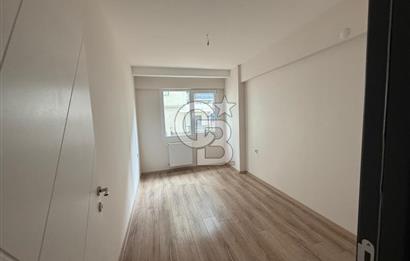 MENEMEN KOYUNDERE’DE TERASLI SİTE İÇİ 3+1 SATILIK ARAKAT DAİRE 