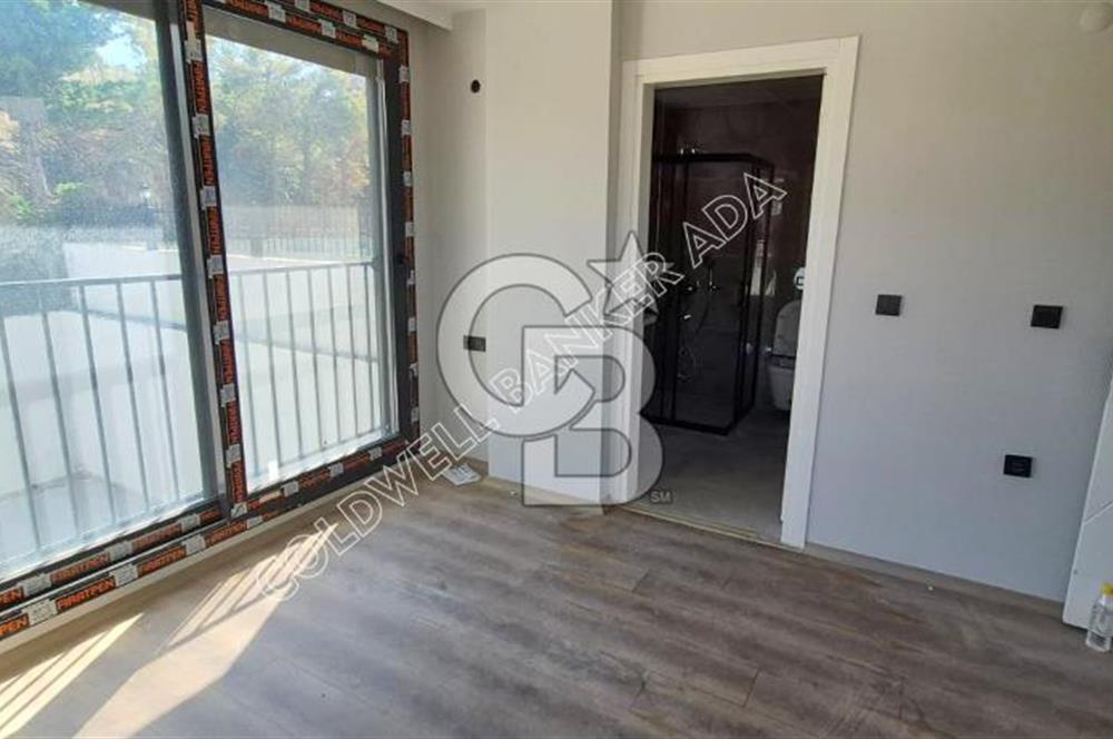 KUŞADASI SOĞUCAK TA SATILIK SIFIR 4+1 ÖZEL HAVUZLU TRİPLEX VİLLA