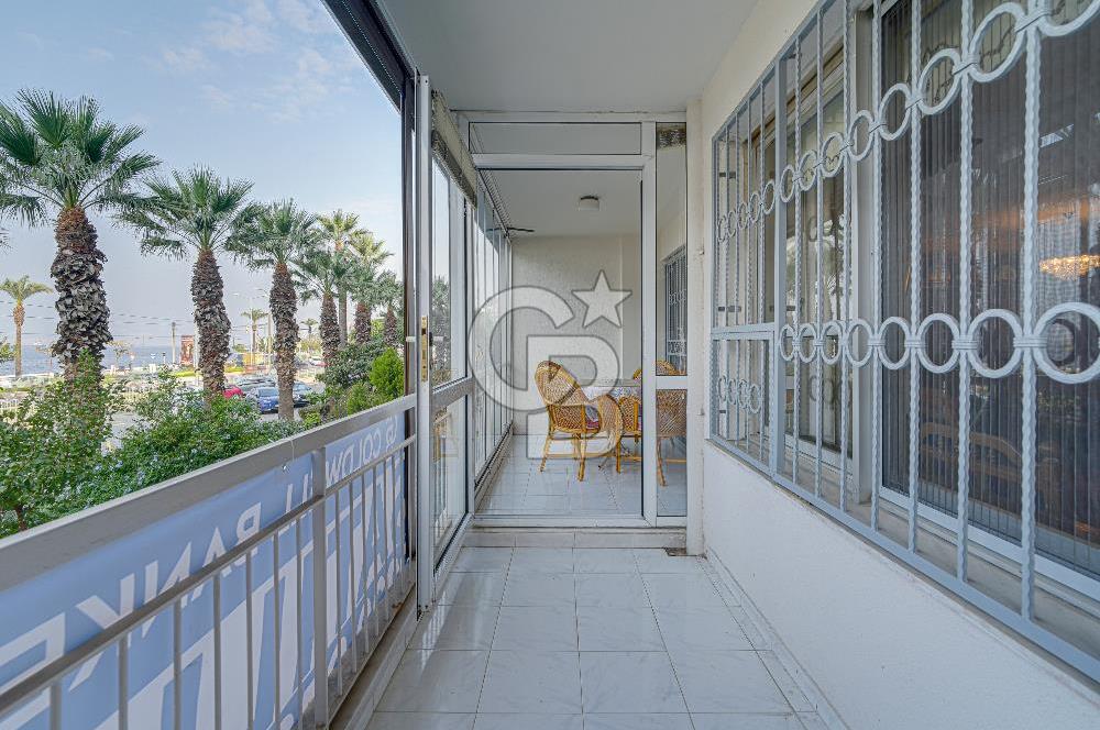 izmir Göztepede satılık yalı dairesi