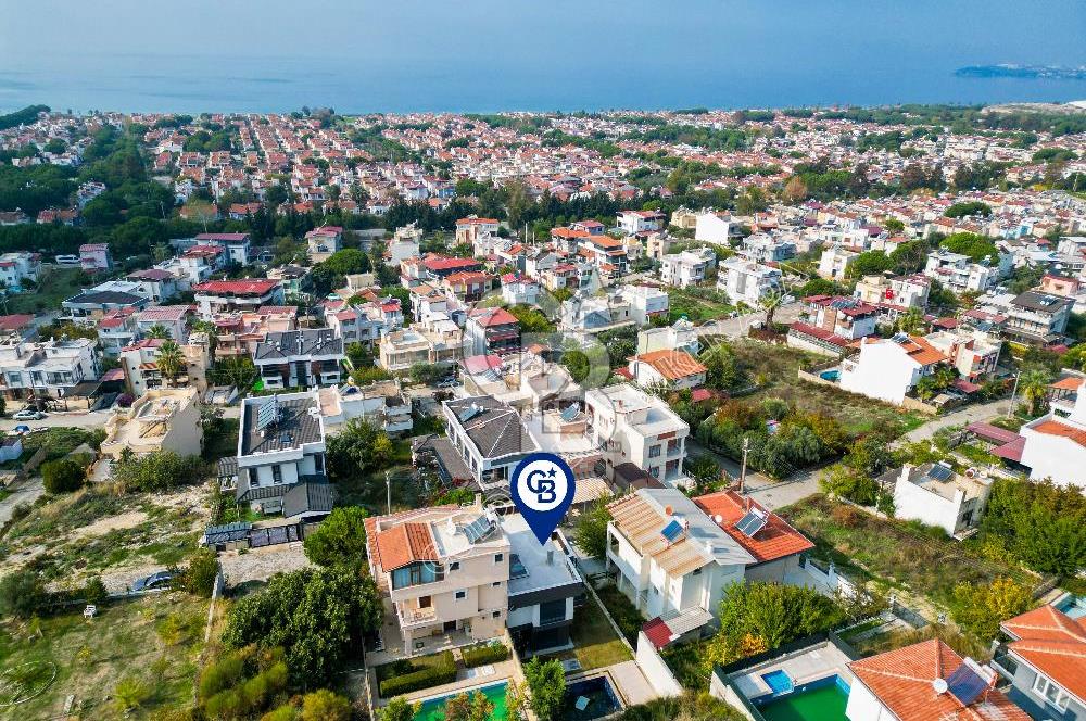 KUŞADASI SOĞUCAK TA SATILIK SIFIR 4+1 ÖZEL HAVUZLU TRİPLEX VİLLA