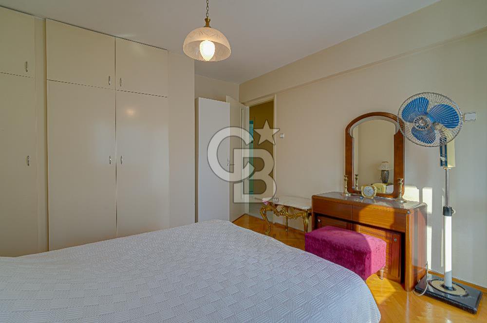 izmir Göztepede satılık yalı dairesi