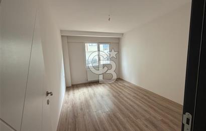 MENEMEN KOYUNDERE’DE TERASLI SİTE İÇİ 3+1 SATILIK ARAKAT DAİRE 