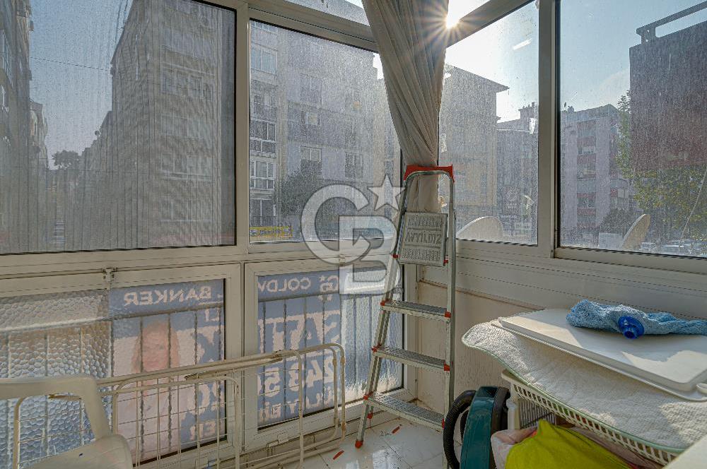 izmir Göztepede satılık yalı dairesi