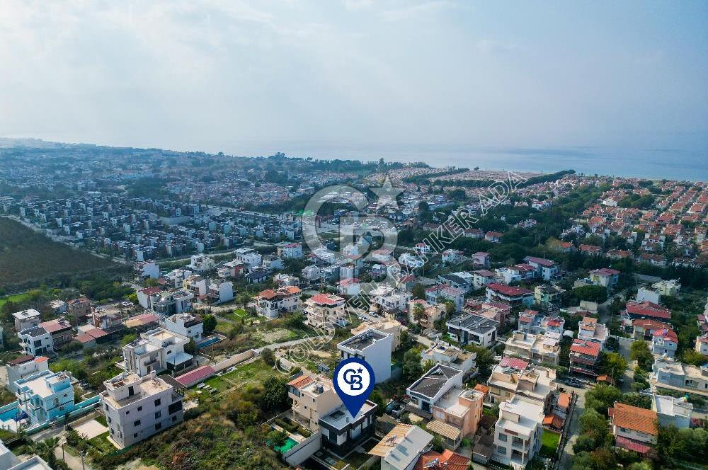 KUŞADASI SOĞUCAK TA SATILIK SIFIR 4+1 ÖZEL HAVUZLU TRİPLEX VİLLA