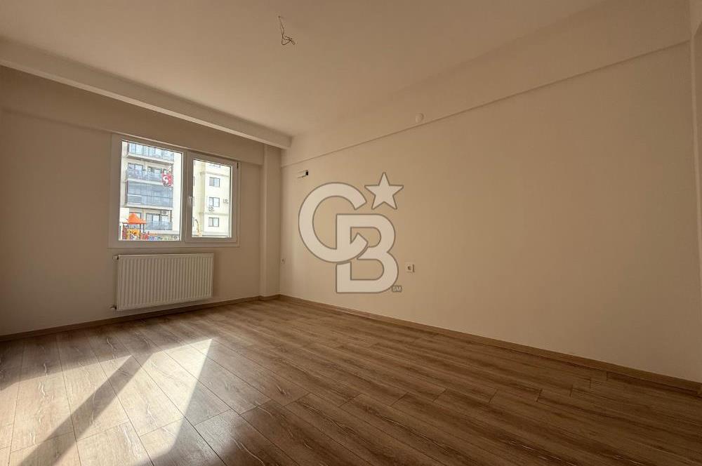 MENEMEN KOYUNDERE’DE TERASLI SİTE İÇİ 3+1 SATILIK ARAKAT DAİRE 