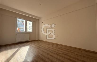 MENEMEN KOYUNDERE’DE TERASLI SİTE İÇİ 3+1 SATILIK ARAKAT DAİRE 