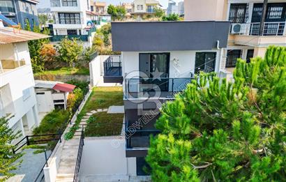 KUŞADASI SOĞUCAK TA SATILIK SIFIR 4+1 ÖZEL HAVUZLU TRİPLEX VİLLA