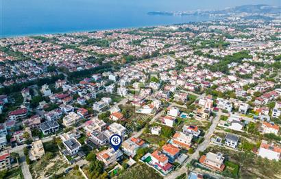 KUŞADASI SOĞUCAK TA SATILIK SIFIR 4+1 ÖZEL HAVUZLU TRİPLEX VİLLA