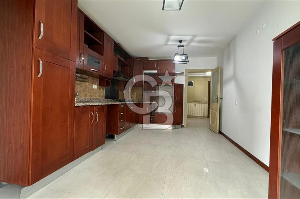 ÜMİTKÖY OPET KARŞISI BULVAR APT. 200 m² 4+1 KİRALIK DAİRE