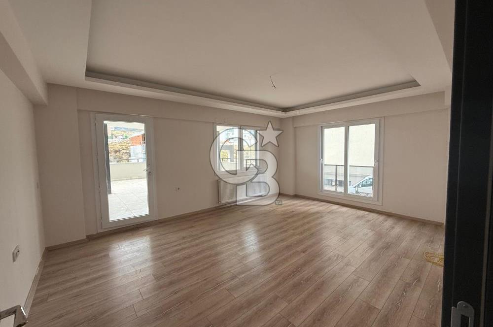 MENEMEN KOYUNDERE’DE TERASLI SİTE İÇİ 3+1 SATILIK ARAKAT DAİRE 