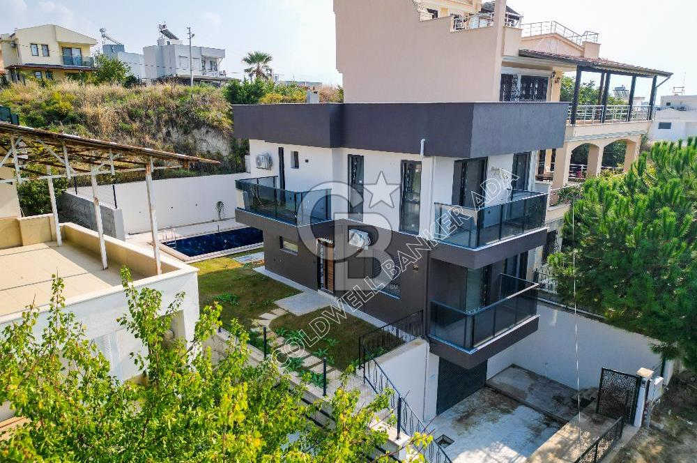 KUŞADASI SOĞUCAK TA SATILIK SIFIR 4+1 ÖZEL HAVUZLU TRİPLEX VİLLA