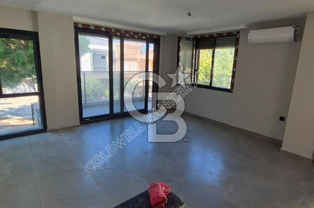 KUŞADASI SOĞUCAK TA SATILIK SIFIR 4+1 ÖZEL HAVUZLU TRİPLEX VİLLA