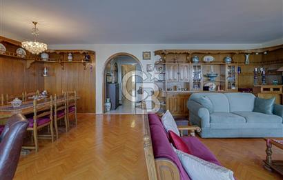 izmir Göztepede satılık yalı dairesi