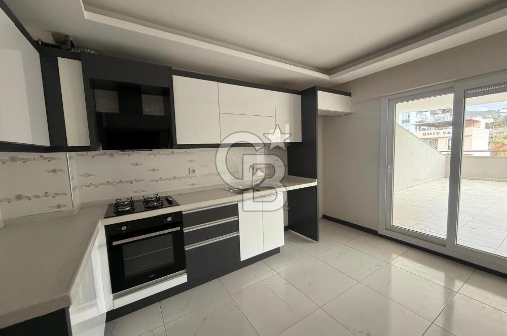 MENEMEN KOYUNDERE’DE TERASLI SİTE İÇİ 3+1 SATILIK ARAKAT DAİRE 