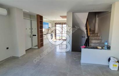 KUŞADASI SOĞUCAK TA SATILIK SIFIR 4+1 ÖZEL HAVUZLU TRİPLEX VİLLA