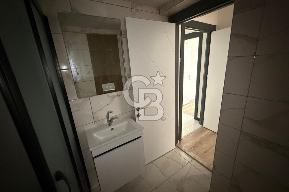 MENEMEN KOYUNDERE’DE TERASLI SİTE İÇİ 3+1 SATILIK ARAKAT DAİRE 