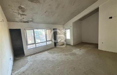 URLA KALABAK‘TA ÇAMLIBEL SİTESİ SATILIK MÜSTAKİL VİLLA