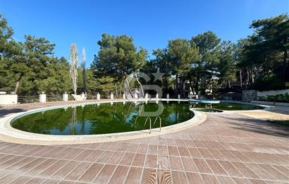 URLA KALABAK‘TA ÇAMLIBEL SİTESİ SATILIK MÜSTAKİL VİLLA