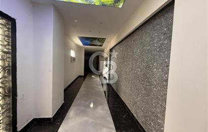 MENEMEN KOYUNDERE’DE TERASLI SİTE İÇİ 3+1 SATILIK ARAKAT DAİRE 