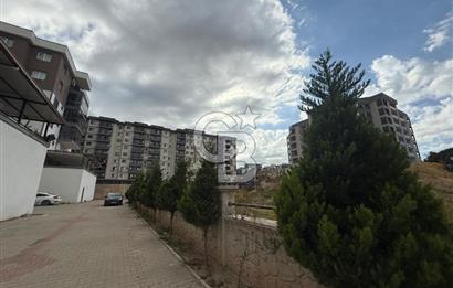 MENEMEN KOYUNDERE’DE TERASLI SİTE İÇİ 3+1 SATILIK ARAKAT DAİRE 