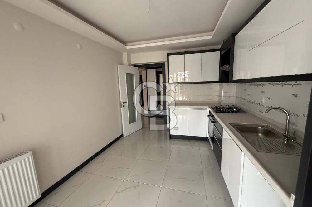 MENEMEN KOYUNDERE’DE TERASLI SİTE İÇİ 3+1 SATILIK ARAKAT DAİRE 