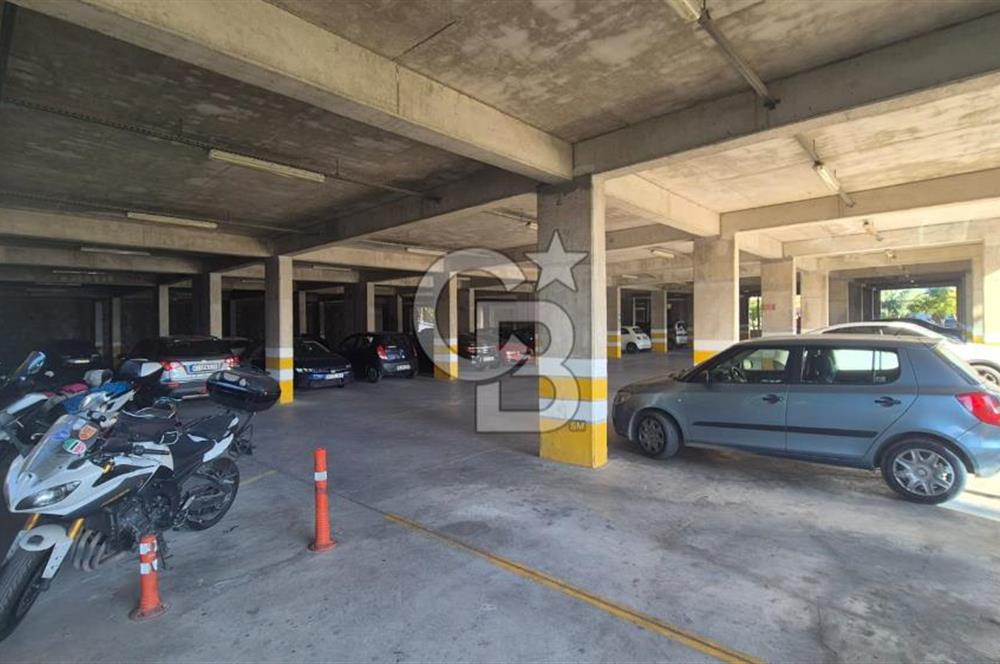 Burak Kul'dan Karşıyaka YÜKSEK VADİ SİTESİ 3+1 Fırsat Daire