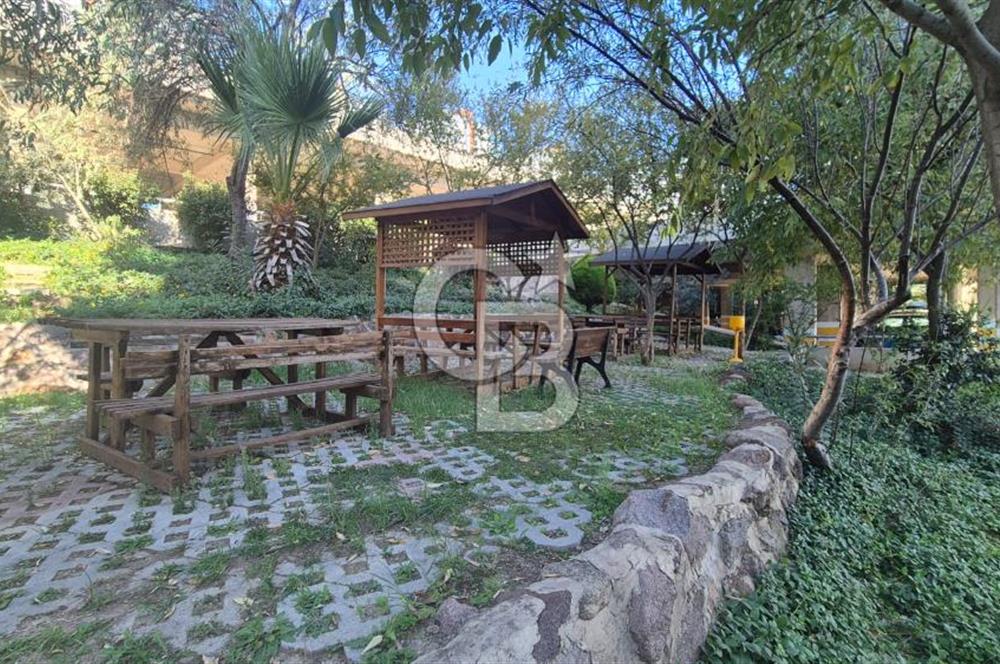 Burak Kul'dan Karşıyaka YÜKSEK VADİ SİTESİ 3+1 Fırsat Daire