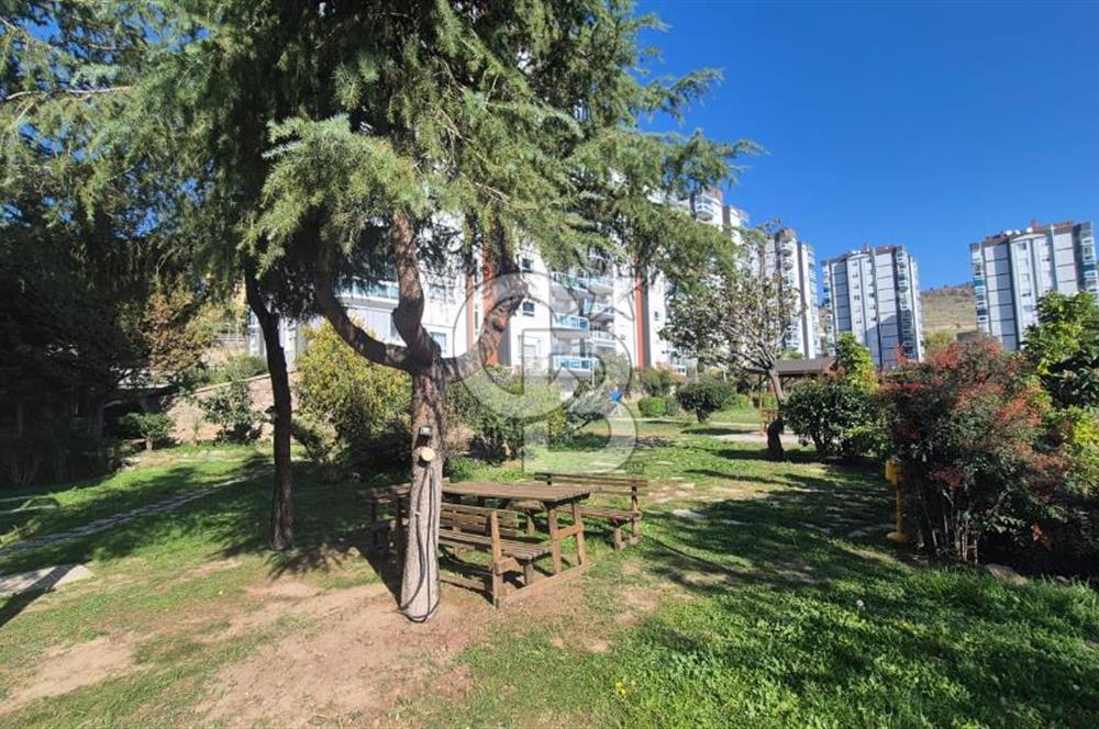 Burak Kul'dan Karşıyaka YÜKSEK VADİ SİTESİ 3+1 Fırsat Daire