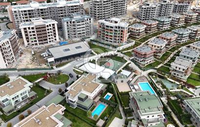 BAHÇEŞEHİR ESTONŞEHİR KORU 4.5+1 SATILIK KÖŞE BAHÇE DUBLEKSİ