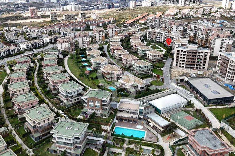 BAHÇEŞEHİR ESTONŞEHİR KORU 4.5+1 SATILIK KÖŞE BAHÇE DUBLEKSİ