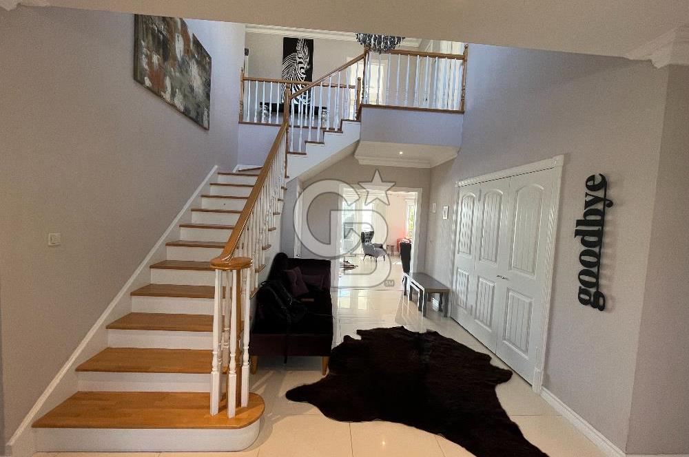 KARAAĞAÇ SUNFLOWER VİLLALARINDA KİRALIK 6+1 VİLLA HAVUZLU