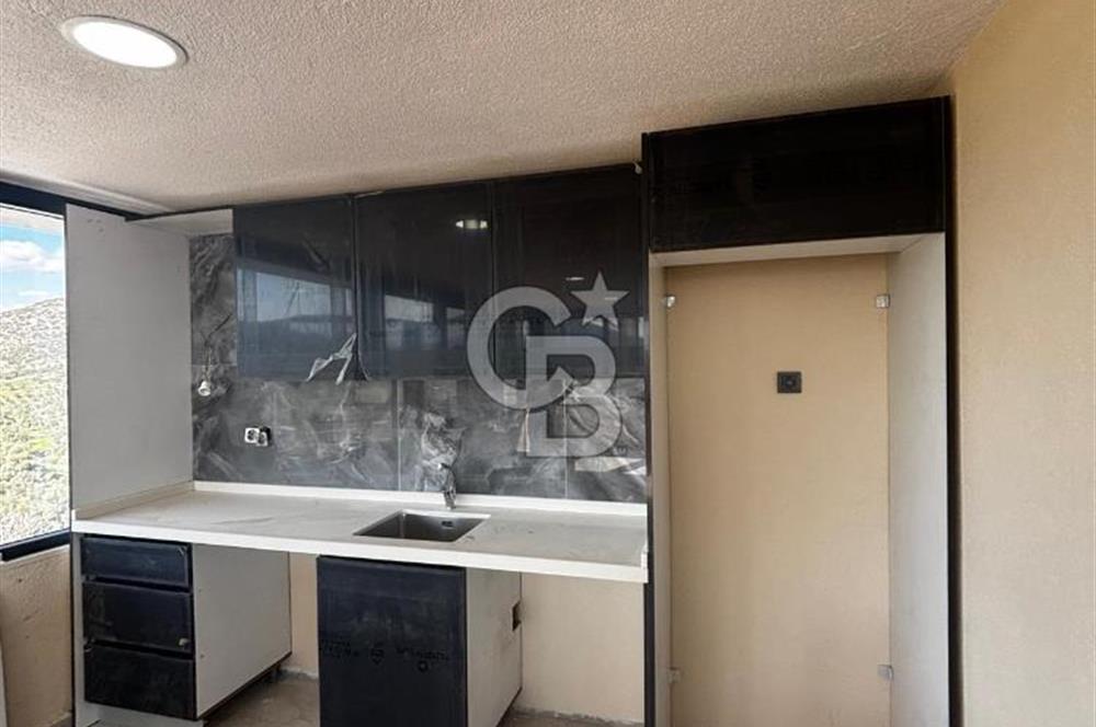 MİLAS MERKEZDE SATILIK 3 KATLI MÜSTAKİL EV