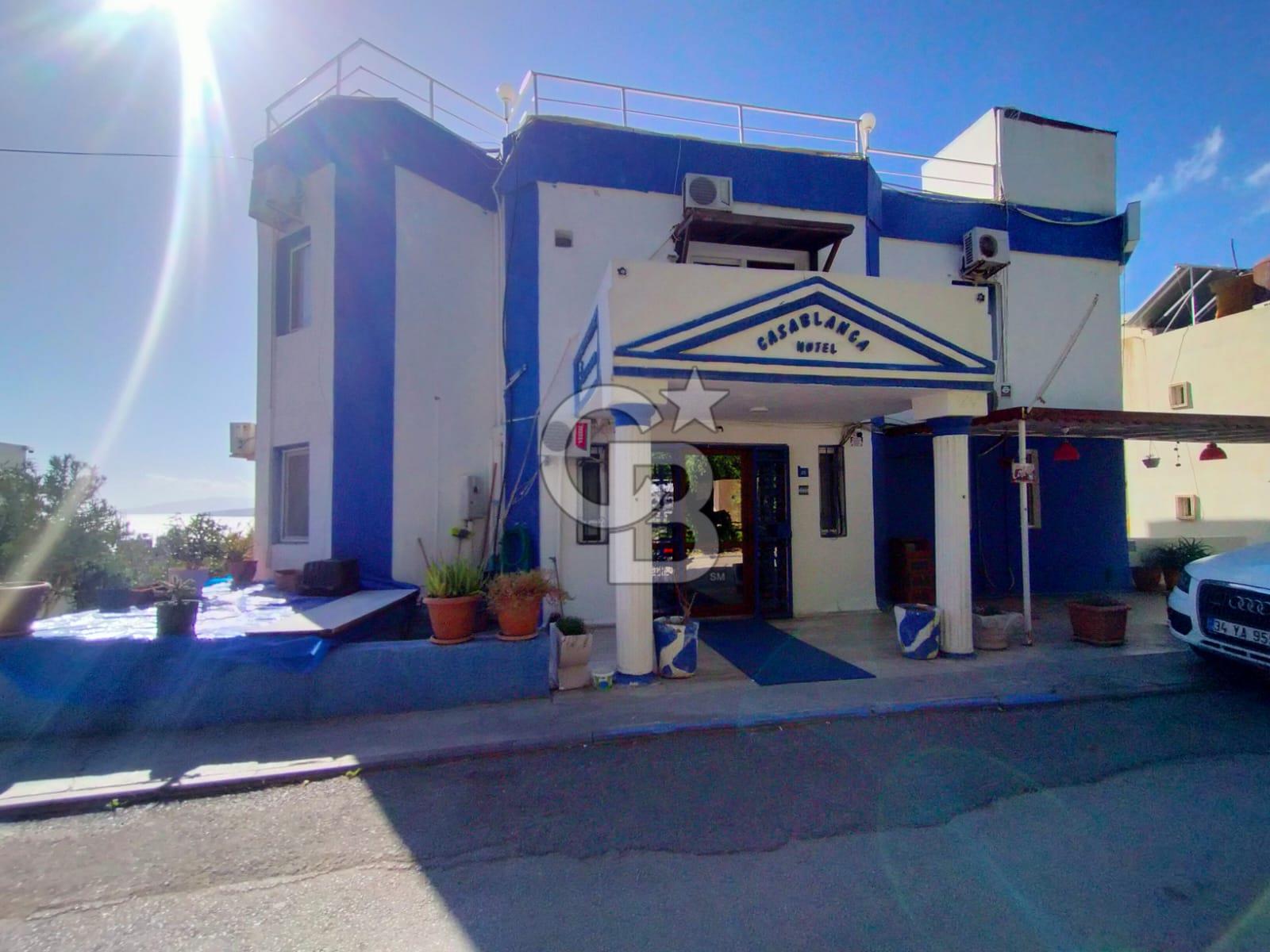 BODRUM GÜMBET'TE KESİNTİSİZ FULL DENİZ MANZARALI SATILIK OTEL