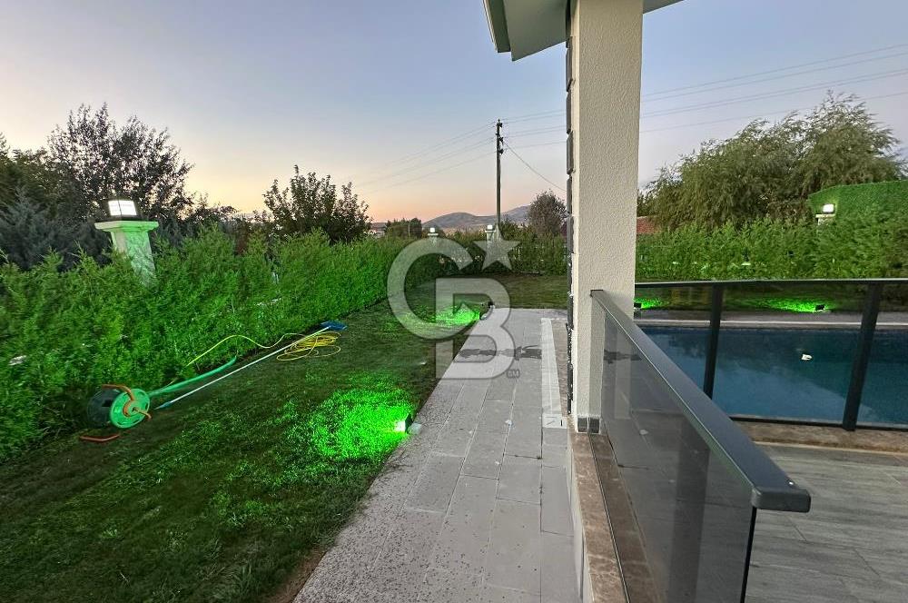 Pursaklar Sirkeli İmarlı İskanlı Havuzlu Satılık 3+1 Lüks Villa