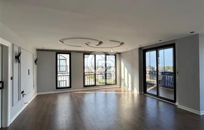 Cumhuriyet Mahallesi’nde  Deniz Manzaralı Lüks Dubleks Daire