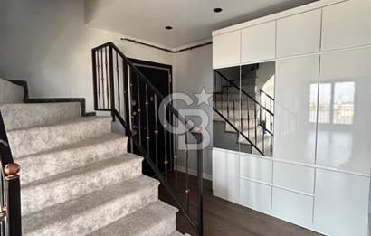 Cumhuriyet Mahallesi’nde  Deniz Manzaralı Lüks Dubleks Daire