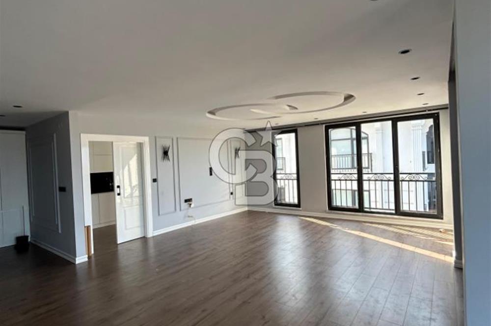 Cumhuriyet Mahallesi’nde  Deniz Manzaralı Lüks Dubleks Daire