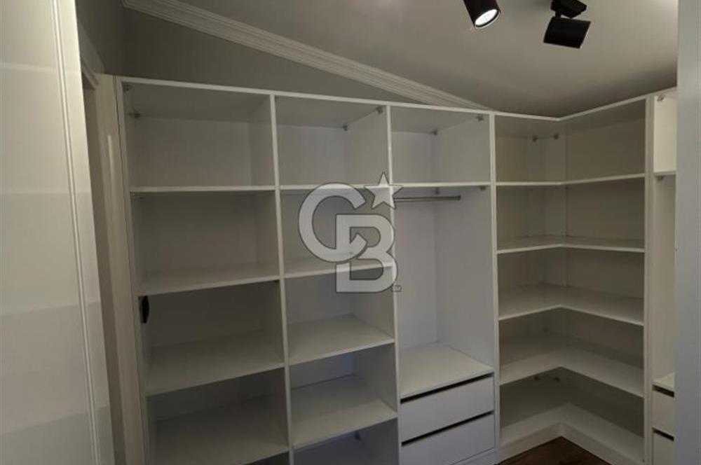 Cumhuriyet Mahallesi’nde  Deniz Manzaralı Lüks Dubleks Daire