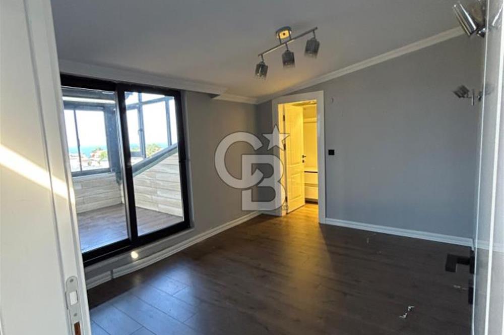 Cumhuriyet Mahallesi’nde  Deniz Manzaralı Lüks Dubleks Daire