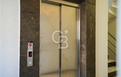 BEŞİKTAŞ DİKİLİTAŞ’TA SATILIK MANZARALI, YENİ VE KAT MÜLKİYETLİ ÇATI DUBLEKS