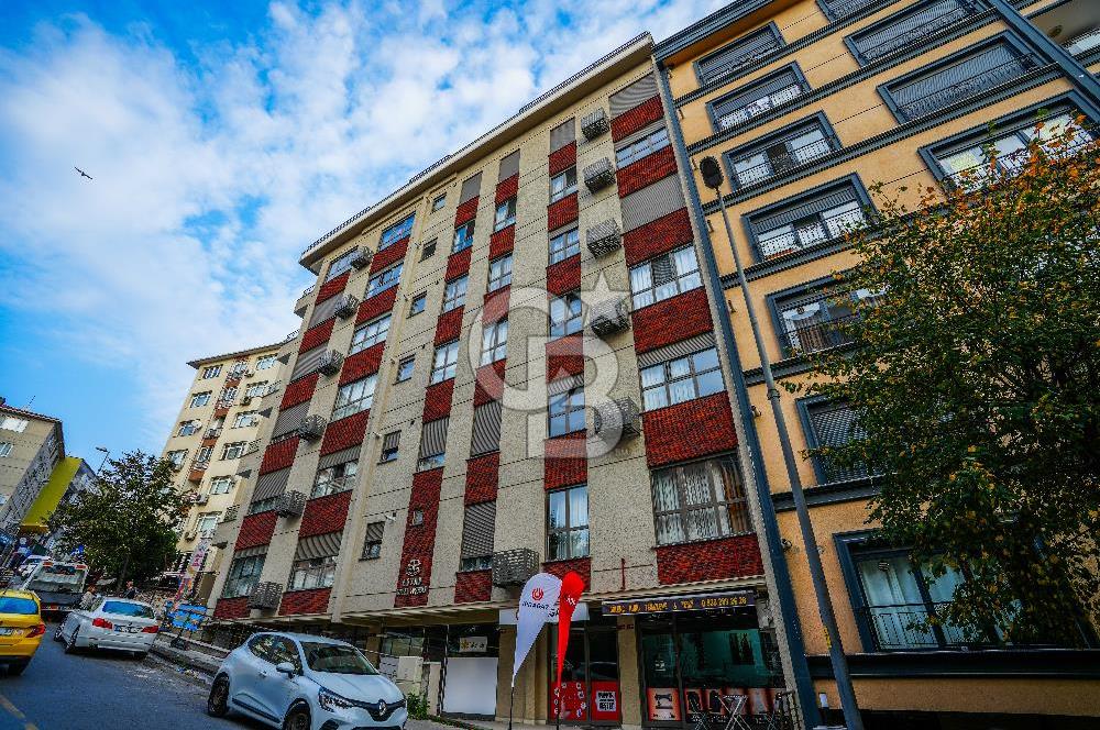 BEŞİKTAŞ DİKİLİTAŞ’TA SATILIK MANZARALI, YENİ VE KAT MÜLKİYETLİ ÇATI DUBLEKS